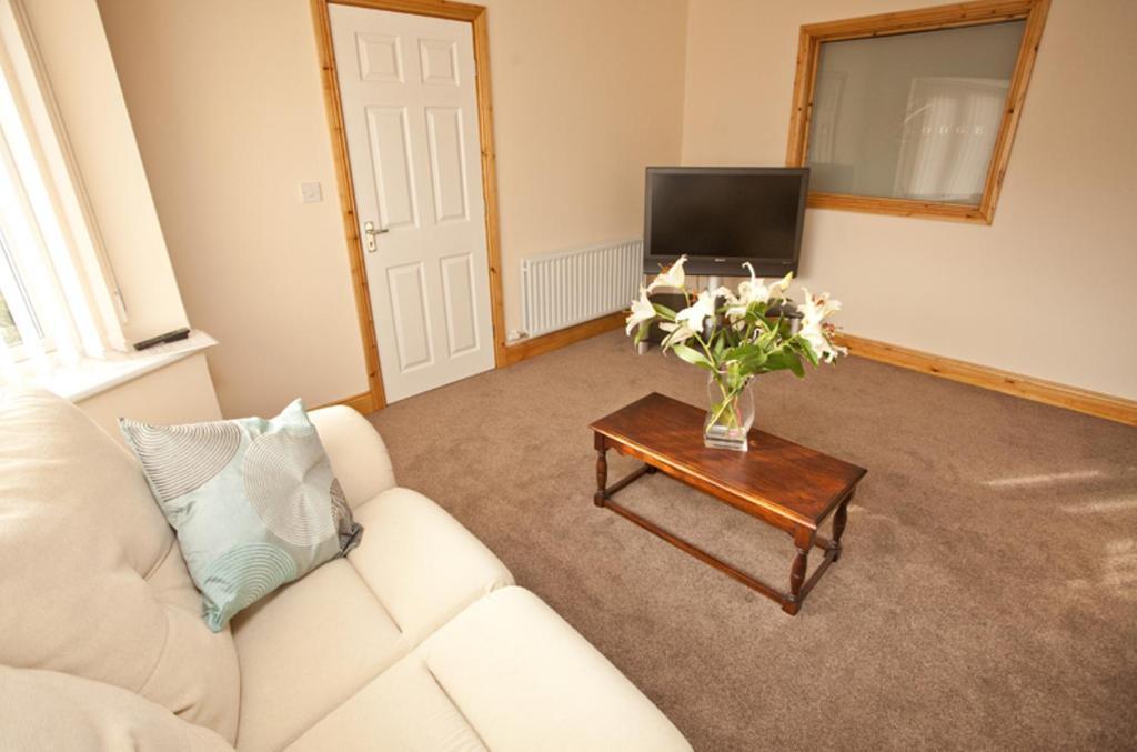 Holly Lodge Alnwick Exterior foto